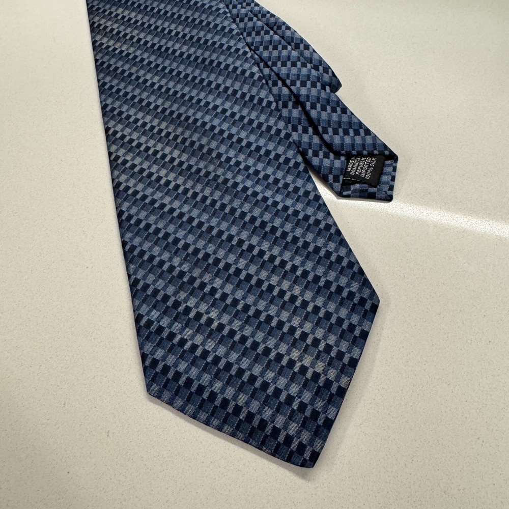 Geoffrey Beene Tie Blue Geometric Hand Made 100% Silk Luxury Preppy Casual